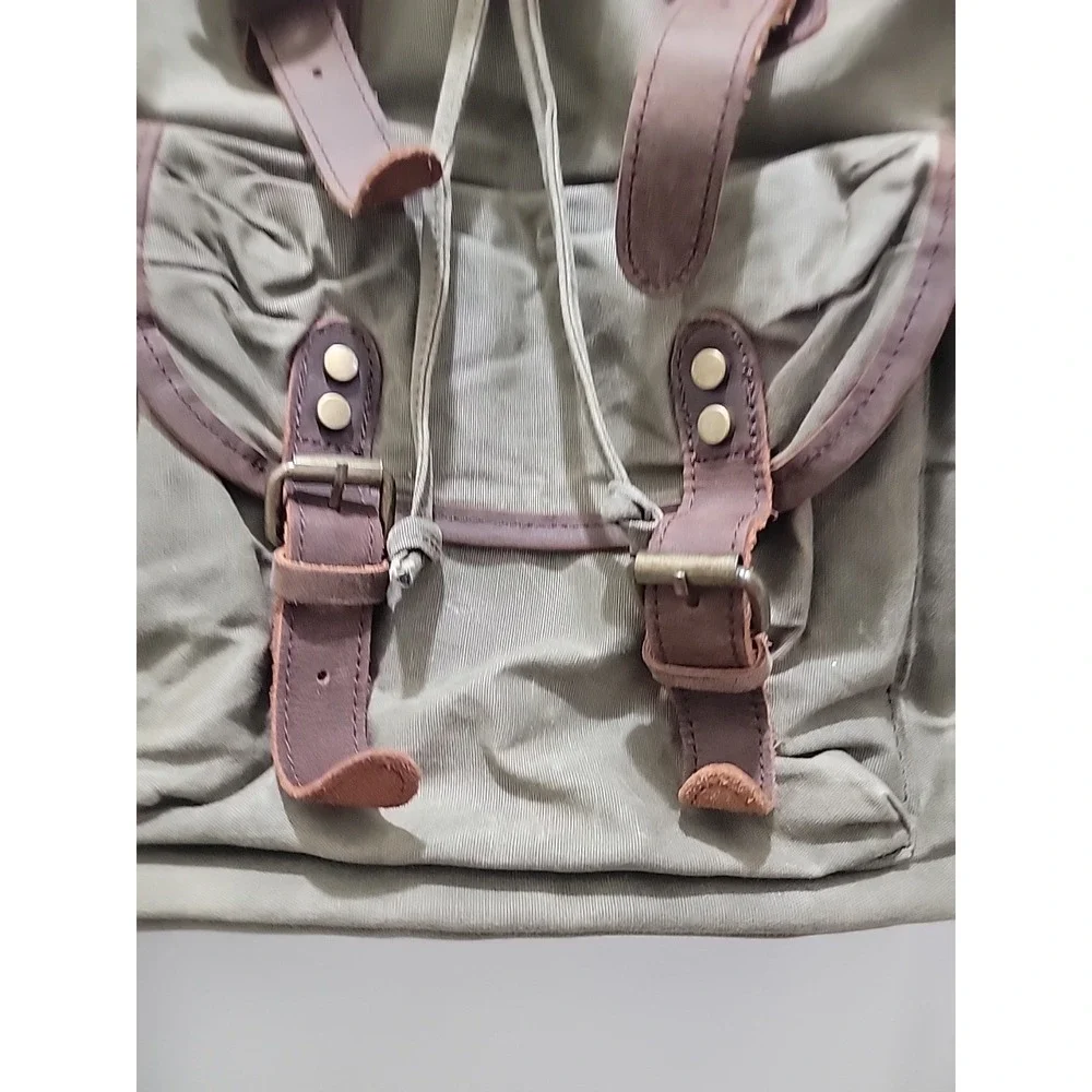 Distressed Heavy Duty Green Canvas & Leather Backpack OKPTA1519426, OK.0973628